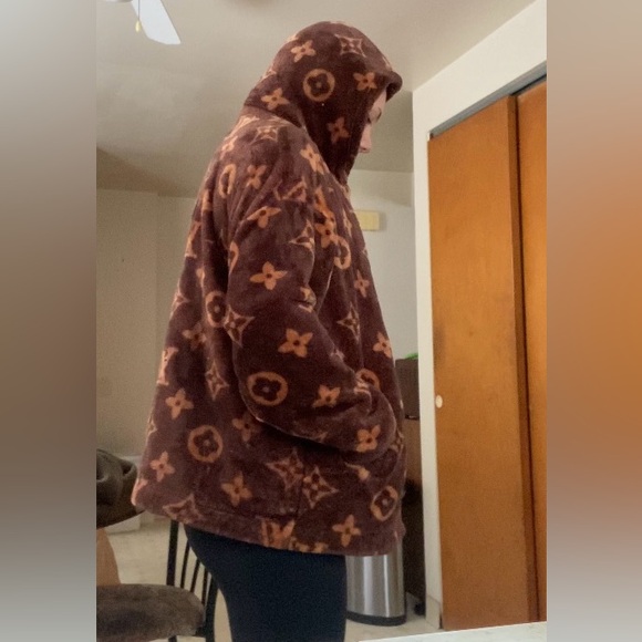 Monogram fuzzy zip up - Picture 3 of 8